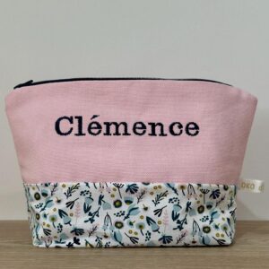 Trousse de toilette bébé naissance avec prénom brodé
