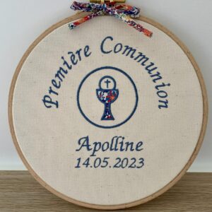 Tambour brodé personnalisé — cadeau baptême et communion